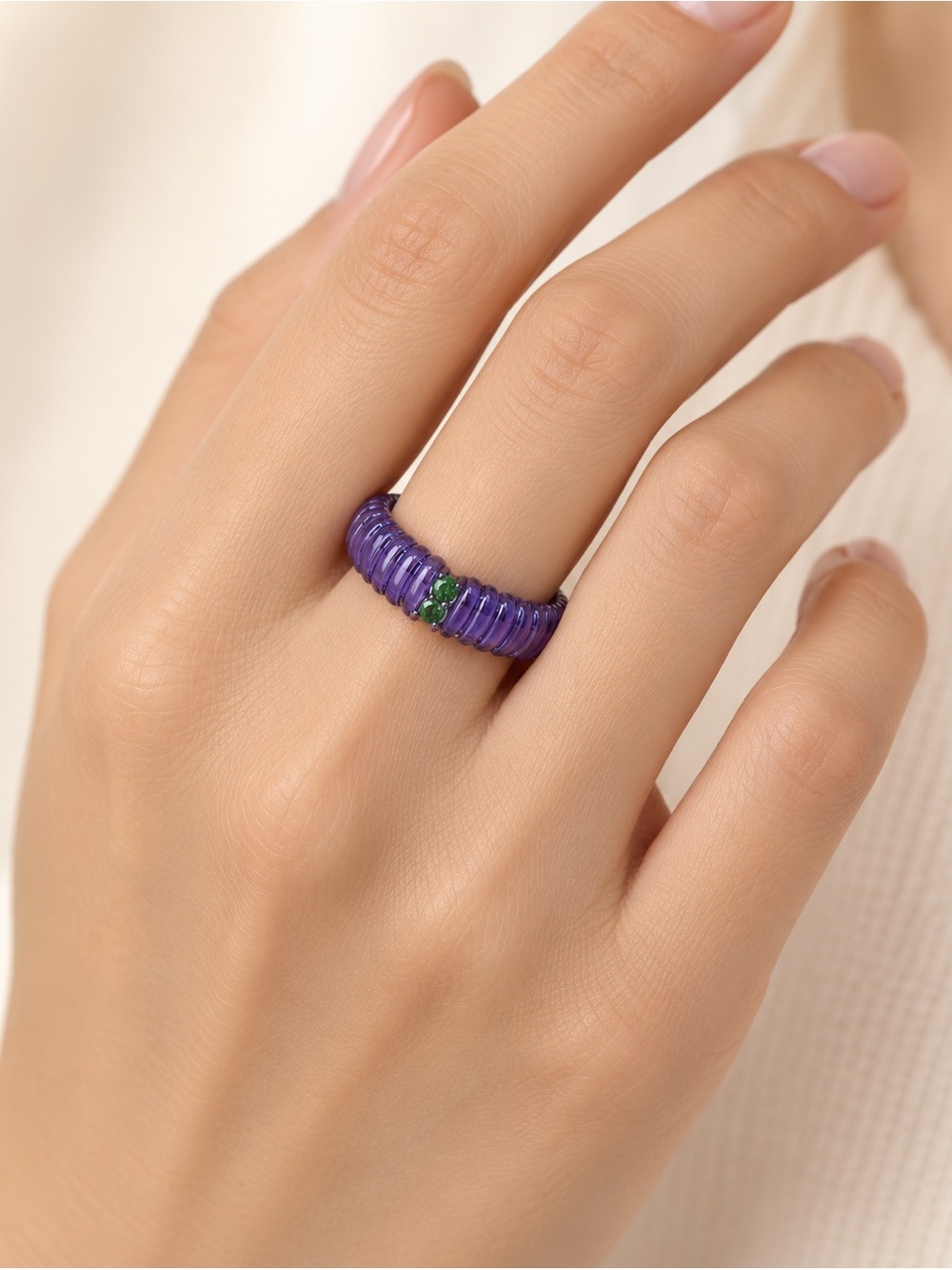 Size 7 Purple Ribbed Ring with Green Accents 925